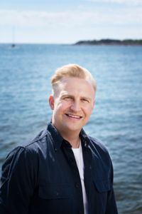 Janne Grönroos är en av finlandssvenskarna som kommer synas i det finska tv-programmet Hengaillaan under vintern. Finlandssvensk som han är har han bra koll på kusten, men Finlands övriga geografi är till viss del rätt outforskad.