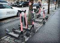 Elsparkcyklar vid Bulevarden. Arkivbild.