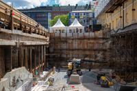 Bland annat en ny underjordisk biograf är under byggnation vid Glaspalatstorget.