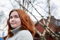 Odessa Holmberg ser hellre att kommunens ungdomsledare patrullerar på gatorna än okända frivilliga.