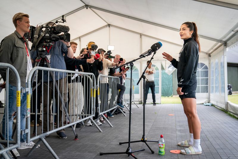 Nadia Nadim, 34, träffade journalister i Helsingör för att förklara sitt beslut att vara ambassadör för herr-VM i Qatar.