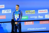 En rörd Mychailo Romatjuk efter att ha tagit Ukrainas första medalj i simningen i VM.