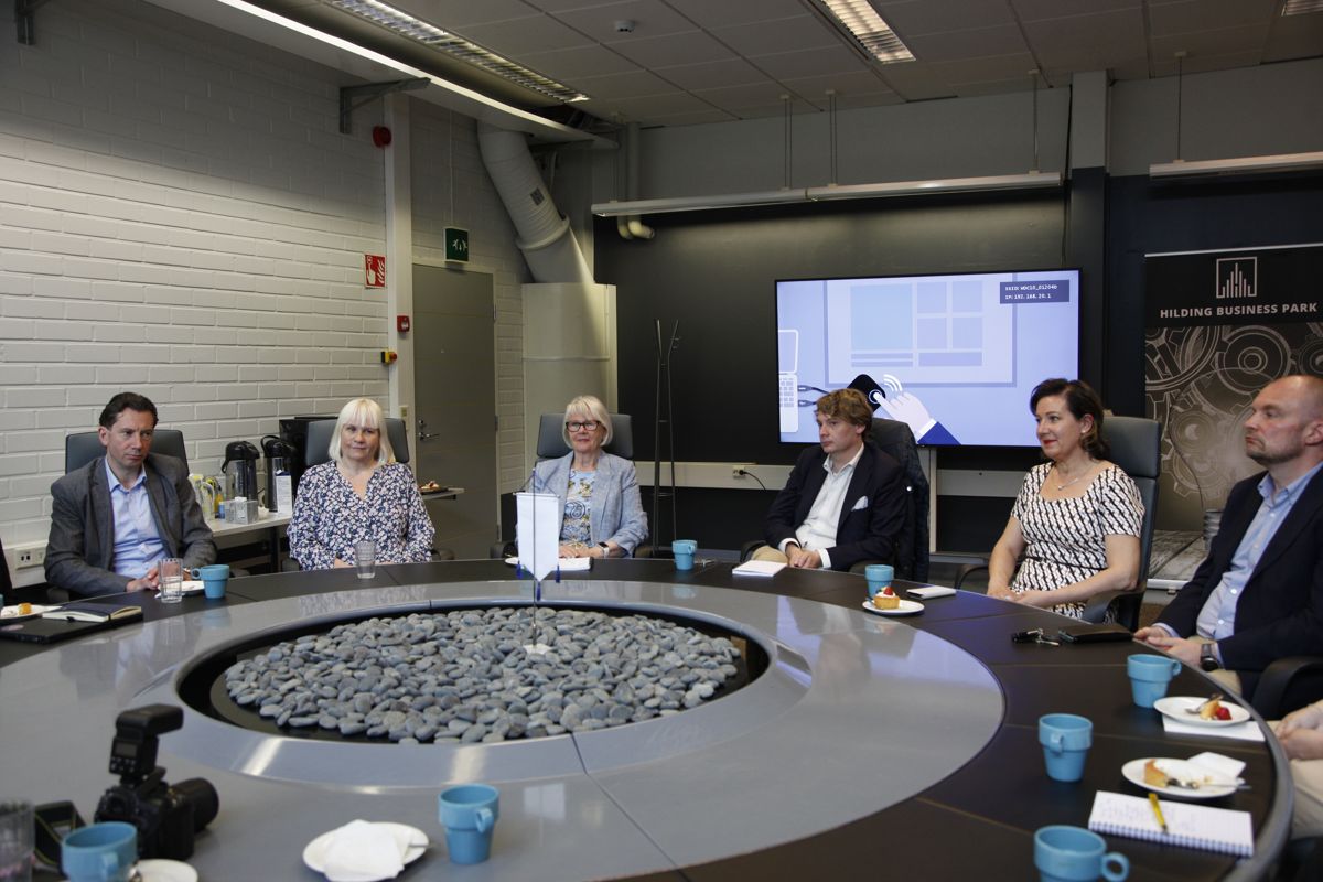 Trots en del bistra miner hos representanterna från Lovisa stad, Cursor och Lovisa Företagare var samtliga överens om att samarbetet gått bättre än förväntat.