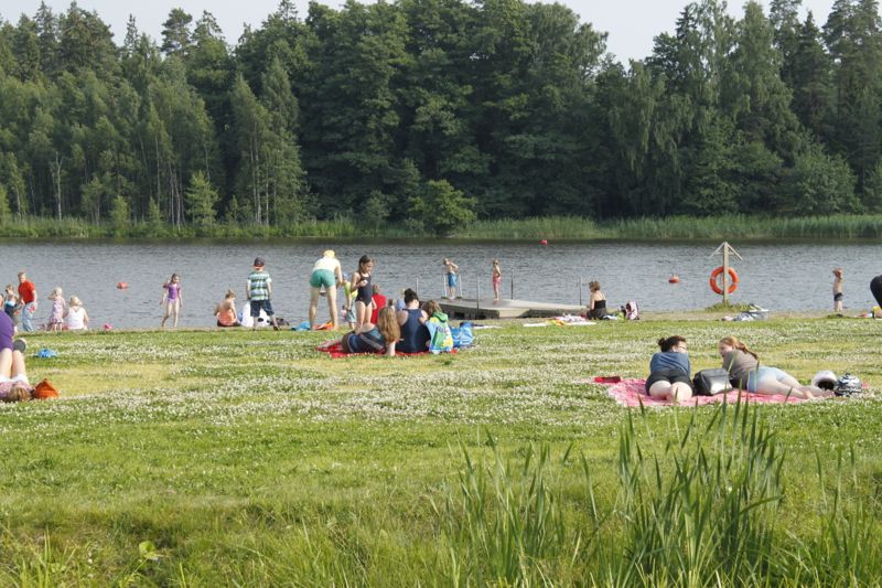 Kom ihåg att skydda dig för solen om du är utomhus i helgen.