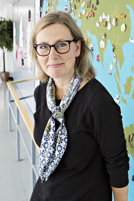 Heidi Backman är direktör för universitetsservice vid Åbo Akademi. Enligt henne kan akademin inte ta till disciplinära åtgärder då det handlar om ett fall som skett på, som akademin ser det, personernas fritid.