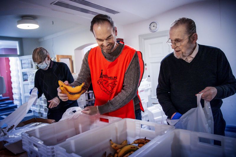 Markus Österlund vid Andreaskyrkan hör till dem som noterat en ökning i behovet av mathjälp.