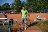 Peter Helenius är tävlingsledare för tennisveckan i Ekenäs.
