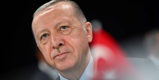 Turkiets president Recep Tayyip Erdogan hotar på nytt stoppa Finlands och Sveriges Natomedlemskap.