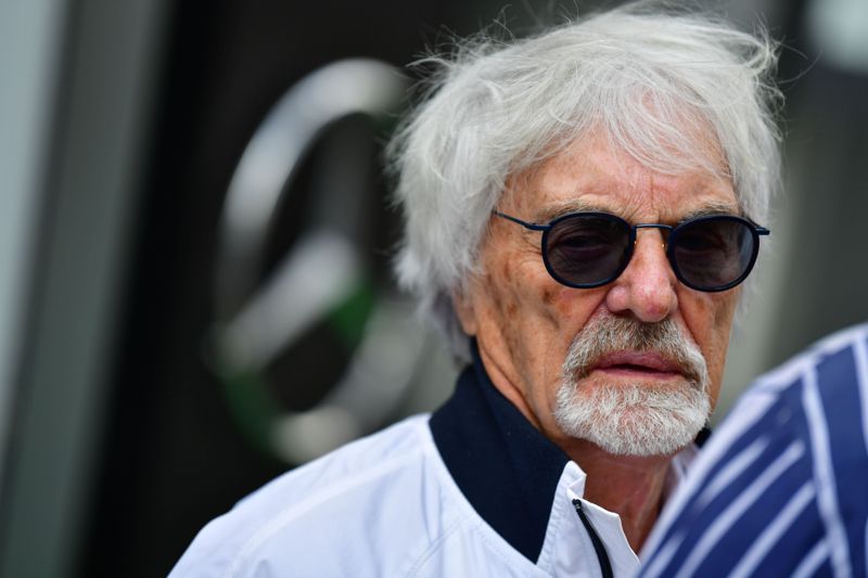 Före detta F1-basen Bernie Ecclestone har gjort bort sig igen.