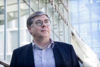 Ingen vinner på att bygga upp en motsättning mellan ovaccinerade och vaccinerade, säger infektionsläkaren Asko Järvinen.