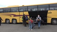 Först när flyktingarna stiger av bussen i Lovisa vet Hemcare vilka det är som kommer.