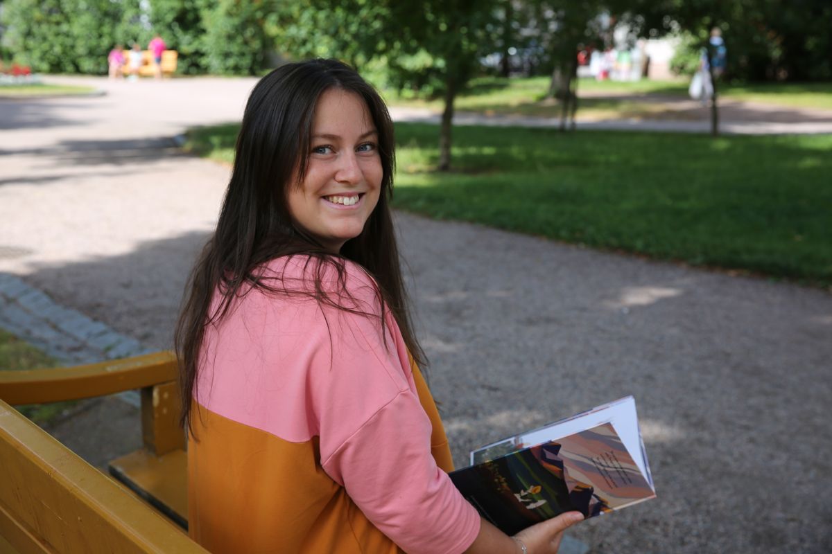 Isabella Fält, eller socionombellatipsar som hon heter på Instagram, brinner för barnböcker.