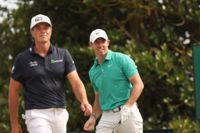 Viktor Hovland och Rory McIlroy gjorde båda en kanonrond och leder The Open efter tredje dagens spel.
