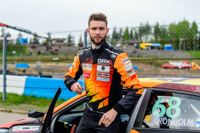 Niclas Grönholm tävlar i Sverige under helgen.