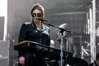 I oktober i fjol uppträdde Angel Olsen på en festival i San Francisco.