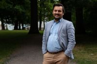 Martin Segerstråle är Sibbo Sångarbröders pinfärska dirigent.