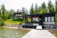 I dag blir söker allt fler efter stora, välutrustade sommarbostäder. Den här sommarbostaden på 140 kvadratmeter är till salu i Spjutsund, Sibbo.