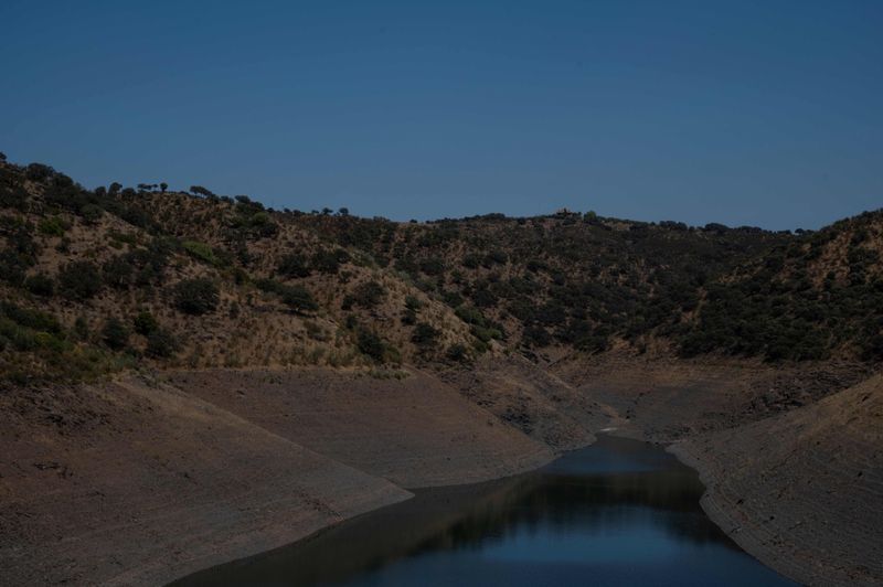 Lågt vattenstånd i El Rumblar-dammen i Jaén-provinsen i södra Spanien.