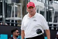 USA:s tidigare president Donald Trump under torsdagens pro-am i Bedminster, New Jersey.