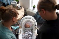 När man är som tröttast med nattvak är det kanske svårt att tänka sig att man sysslar med hälsofrämjande konditionsträning av hjärnan med långsiktiga positiva effekter – men det gör man, skriver Mirjam Kalland.