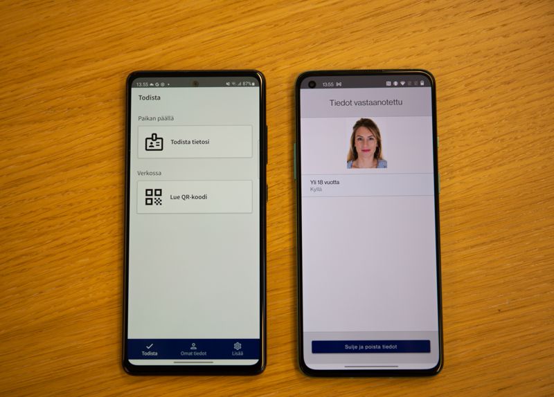 Applikationens texter har översatts till svenska och engelska, men har inte ännu lagts in i testversionen av mobilapplikationen.
