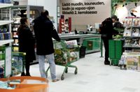 Handeln spår för egen del en svag tillbakagång både i år och nästa år. Finlands ekonomiska tillväxt tror Finsk handel ändå att förblir svagt positiv.
