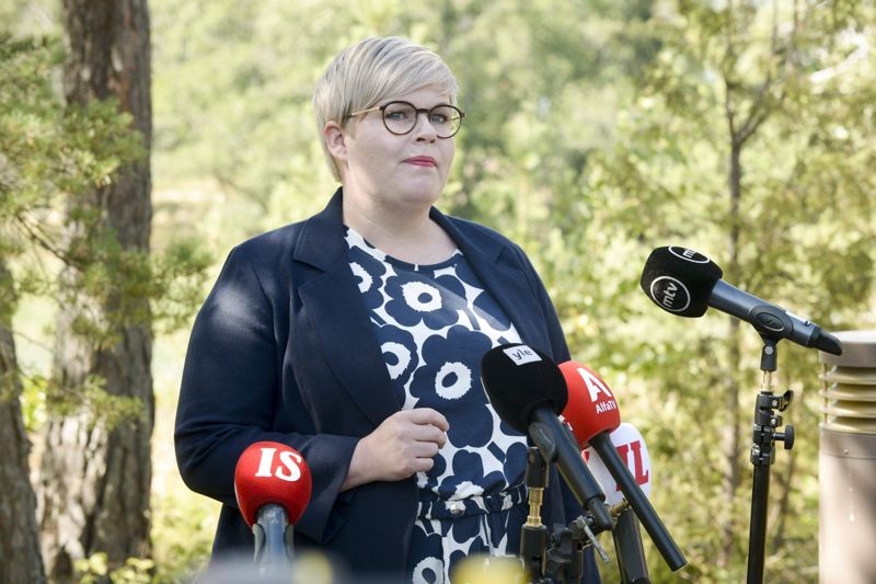 – Är rea på avgifterna på riktigt ett effektivt sätt att uppmuntra finländarna att bilda familj? Vi har redan sänkt avgifterna betydligt, för alla som har lägre eller medelstora inkomster, säger Saarikko.