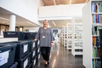 Ann-Kristin Nylund ser fram emot att ta emot kunder i det nya biblioteket.