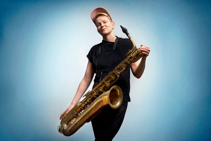 Linda Fredriksson är en av vårt lands mest lyskraftiga jazzmusiker.