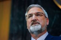 Indianas guvernör Eric Holcomb. Arkivbild.