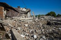 En möbelfabrik i Charkiv, Ukrainas näst största stad, förstörd av ryskt artilleri.