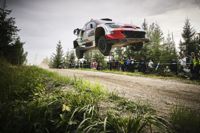 Kalle Rovanperä flög fram på vägarna runt Jyväskylä och knep en andraplats.