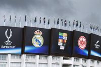 Real Madrids världsstjärnor tar sig an Eintracht Frankfurt på Olympiastadion. 