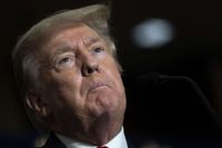 Donald Trump lär ta stormen kring honom med ro.