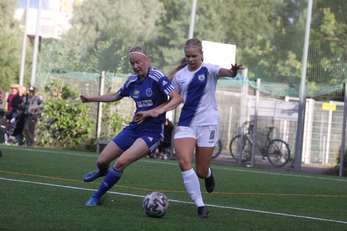 FCFJ:s Noora Pellikka har haft en förträfflig säsong och nosar på en chans att få pröva sina vingar i samarbetsföreningen NJS:s ligalag.