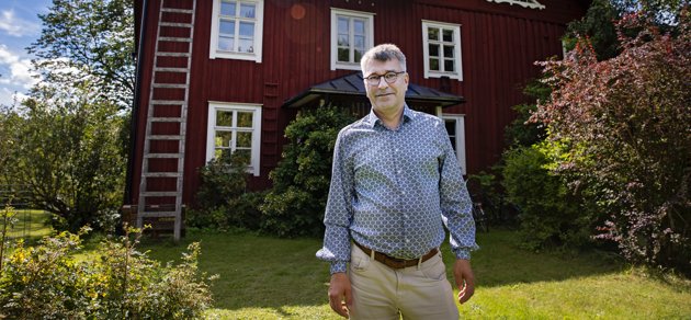 Rauno Sairinen inspirerades att göra research om Fiskars och Kullahusen efter att han flyttade in där på 90-talet.
