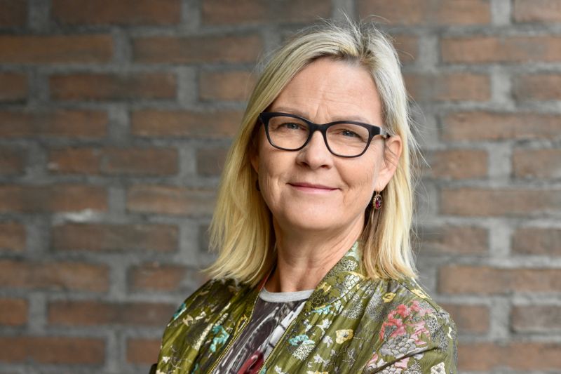 Eva Biaudet (SDP) medlem i utrikesutskottet.