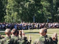 I samband med krigsmannaedgången och försäkran blev rekryterna utnämnda till jägare under lördagens ceremoni vid Nylands brigad.