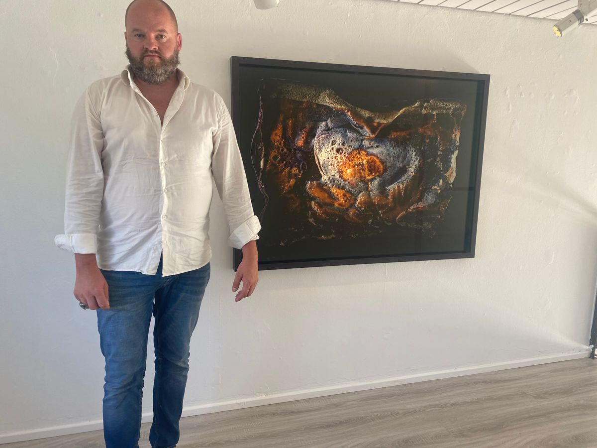 Kenneth Bamberg ställer ut The Sauna Odyssey på Fotocentrum Raseborg