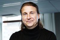 Sportchefen Mika Lönnström lämnar HIFK bakom sig.