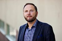 Max Lönnqvist jobbar just nu med Östra Nylands välfärdsområdes första budgetförslag.