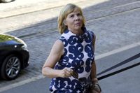 Justitieminister Anna-Maja Henriksson (SFP) påpekar att det är den här regeringen som höjt den så kallade klumpsumman till Åland.