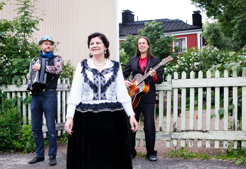 Hilja Grönfors uppträder på konstens natt i Malm, tillsammans med bl.a. Kiureli Sammallahti och Valtteri Bruun.