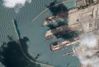 Satellitbilder sägs visa Razoni, flaggat i Sierra Leone, i den syriska staden Tartus vid Medelhavskusten.