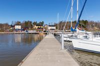 Kommunteknikchefens beslut om vinterförvaringen för båtar i Hammars strand upphävdes.