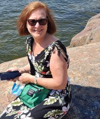 En 60-årig kvinna är anmäld försvunnen i Esbo. Hon försvann från Esboviken på torsdag eftermiddag.