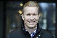 Mika Anttonen har pengar så det räcker och blir över. Nu säger han att han är beredd att köpa Helsinki Halli, tidigare Harwallarenan.