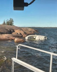 Det tältande sällskapet fördes tillbaka till stugan, rapporterar sjöräddningen.