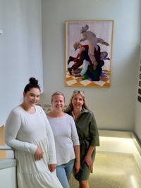 Kulturhuset Grand erbjuder kultur för var och en under hösten. Från vänster Janica Söderling som är marknadsföringskoordinator för Grand, Hanna Fagerudd, producent i Teater Fabel, och Anne Johansson Padilla som är tf. verksamhetsledare för Grand.