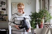 Keramikkonstnären Åsa Hellman i Borgå välkomnar besökare till sin ateljé, som är öppen under Konstrundan.